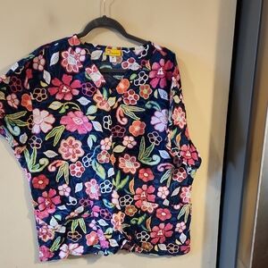 WonderWink Multicolor Floral V-Neck Blouse